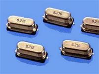 SMD Quartz Crystal Unit • f0 = 14.745600 MHz • Δf/f0 = ± 30 ppm • ESR = 25Ω • CL = 30pF [14,7456MHZ SMD]
