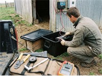 Outdoor Battery Box for 100AH Battery, Material:UV Stabilised Polyethylene, 410x238x263mm, Black [EF BAT-B100/BOX]