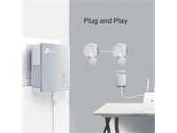 TP-LINK AV600 Powerline Starter Kit, 1 x 10/100Mbps Ethernet Port, Up to 300 meters/1000 Feet Over Existing Electrical Wiring, Max:4.60W, Windows 8/7/Vista/XP/2000, Mac/Linux, 128-bit AES Encryption [TP-LINK PA4010 KIT]