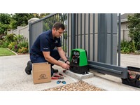 Centurion D5 EVO Smart Gate Motor Only - Includes 2X4 Button Remotes, Excludes 1x12V7AH Battery - Base Plate - Anti-theft Bracket [CEN D5EVOSMB00]