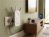 WIFI Range Extender (AC1750) 1x10/100/1000M Ethernet Port (RJ45), 10W, 3 x External Antennas, FREQ: 2.4GHz & 5GHz(11ac), Wireless Modes : 2.4G/5G Wi-Fi Band, WPA-PSK / WPA2-PSK, (202x125x86mm) [TP-LINK RE450]