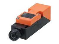 Rectangular Inductive Proximity Sensor, 20 mm Sensing Range, 20–250 V AC/DC, Selectable NO/NC Output, Non-Flush Mounting, IP65, −25 to +80 °C, Terminal Connection. [IM0010 IFM]